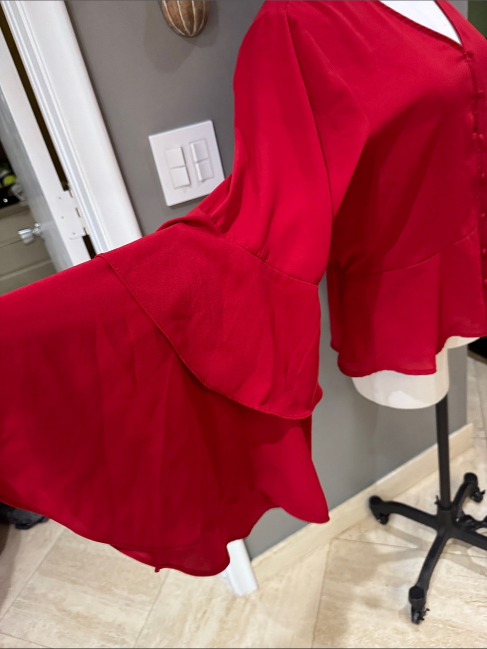 Vince Camuto Red V-Neck Button Peplum Blouse with Bell Sleeves - Picture 3 of 7